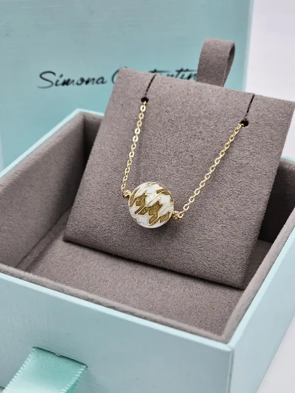 CHRISTIES NECKLACE WHITE AND GOLDEN
