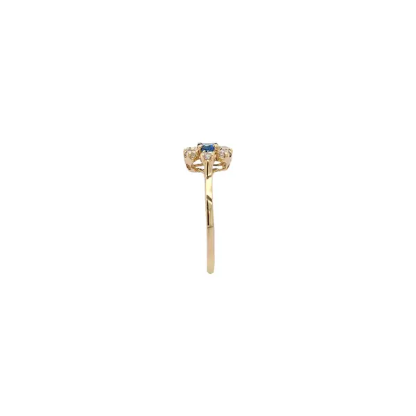 CLASSIC 7 STONE RING BLUE AND WHITE 