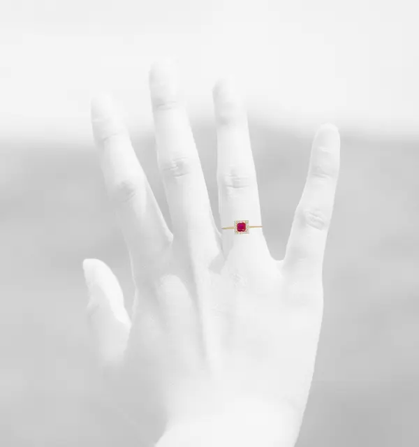 DIANA RING SQUARE RED