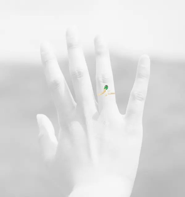 NATURA RING WITH LEAFY BRANCH WHITE AND GREEN STONE