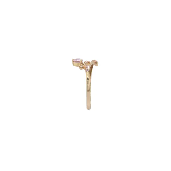 NATURA RING LEAFY BRANCH WITH ONE PEAR-SHAPED AND TINY PINK STONES