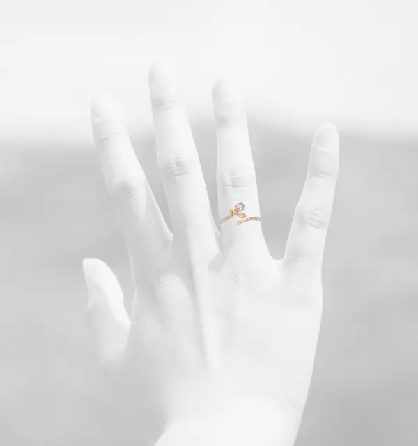 NATURA RING LEAFY BRANCH WITH ONE PEAR-SHAPED AND TINY PINK STONES