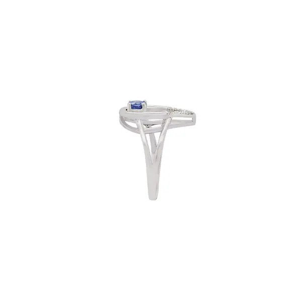 DIAMOND RING PEAR SHAPED WITH BLUE SAPHIRE